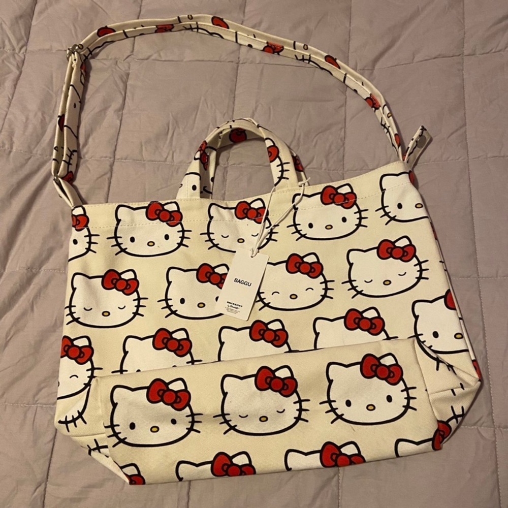 Baggu Hello Kitty Duck Bag